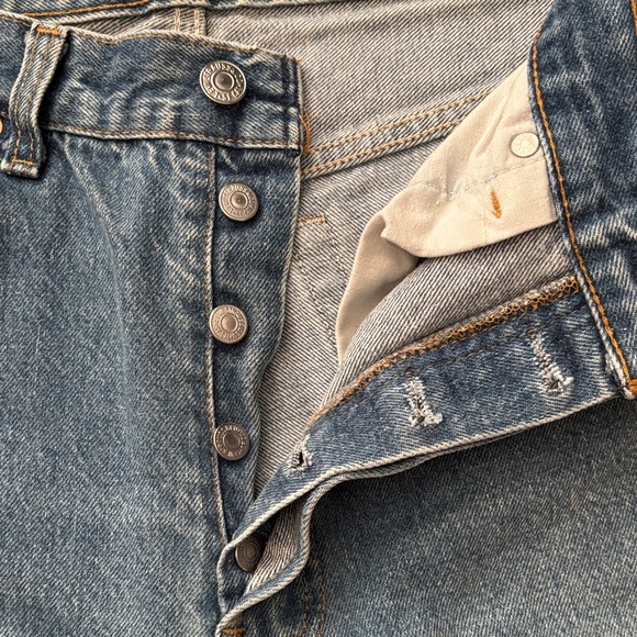 Vintage 501 Levi Jeans - Picture 2 of 8